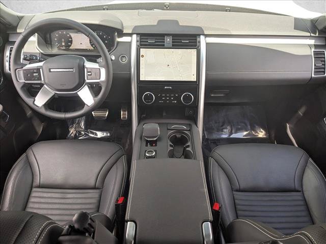 Used 2025 Land Rover Discovery Dynamic SE AWD/4WD image 19