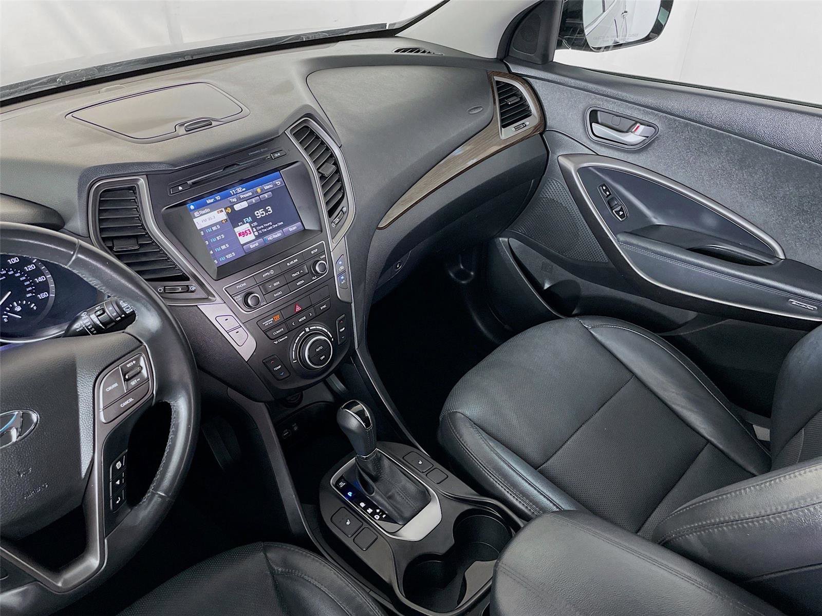 Used 2017 Hyundai Santa Fe Sport 2.0T image 25