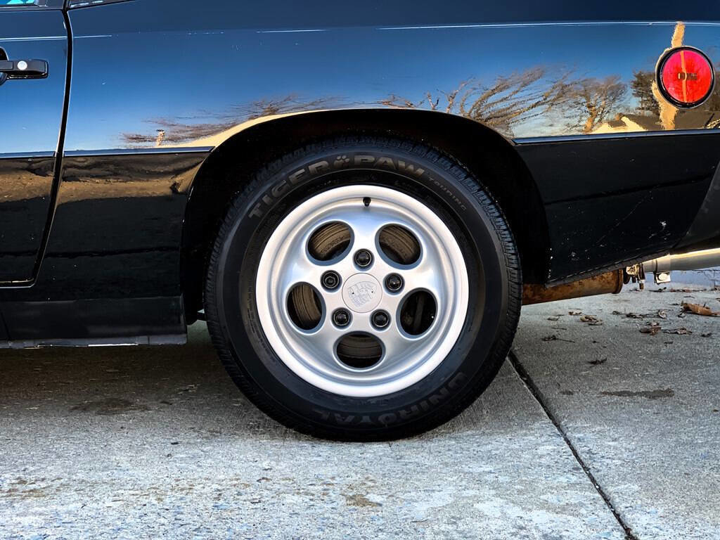 Used 1987 Porsche 924 S RWD image 6