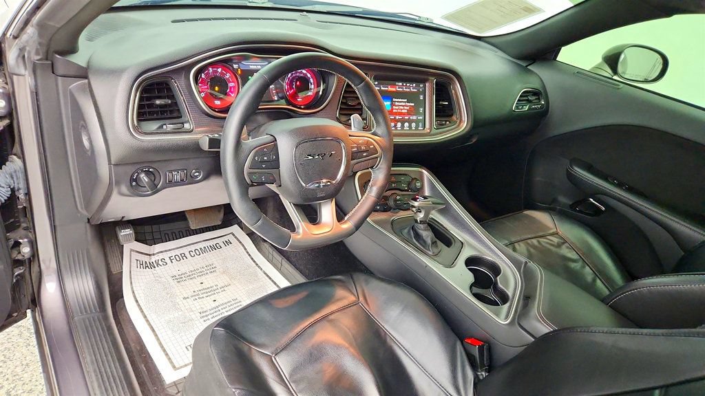 Used 2016 Dodge Challenger SRT Hellcat RWD image 11