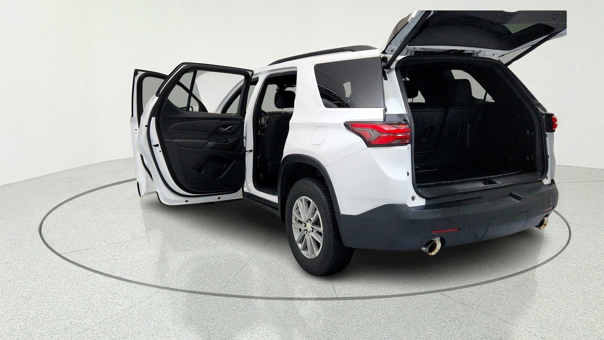 Used 2023 Chevrolet Traverse LT FWD image 11
