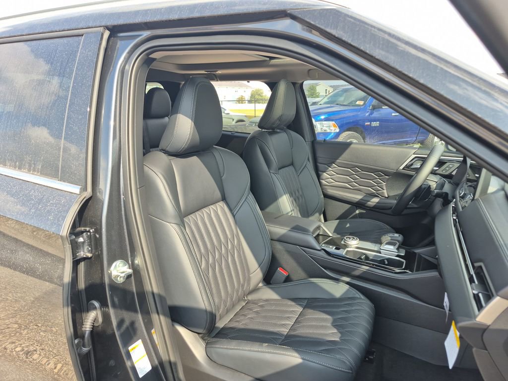New 2026 Mitsubishi Outlander SEL image 63