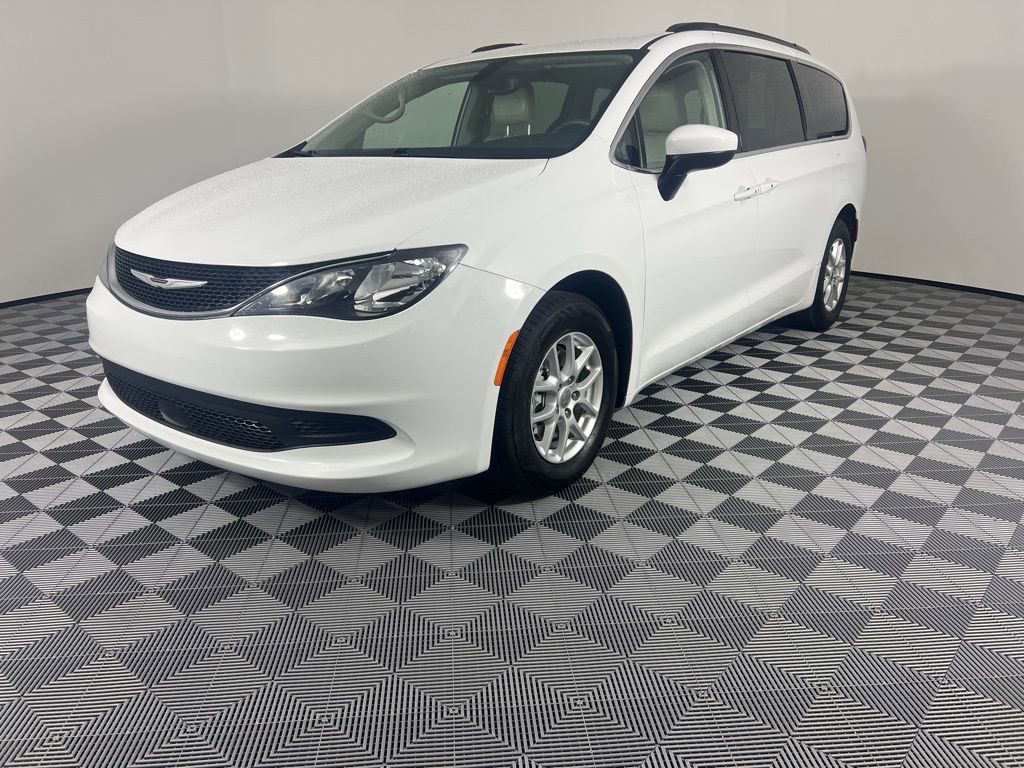 Used 2021 Chrysler Voyager Lxi image 4