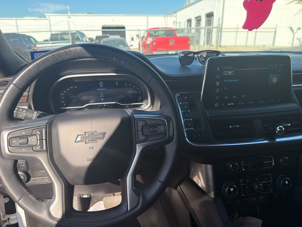 Used 2023 Chevrolet Tahoe Z71 w/ Luxury Package AWD/4WD image 9