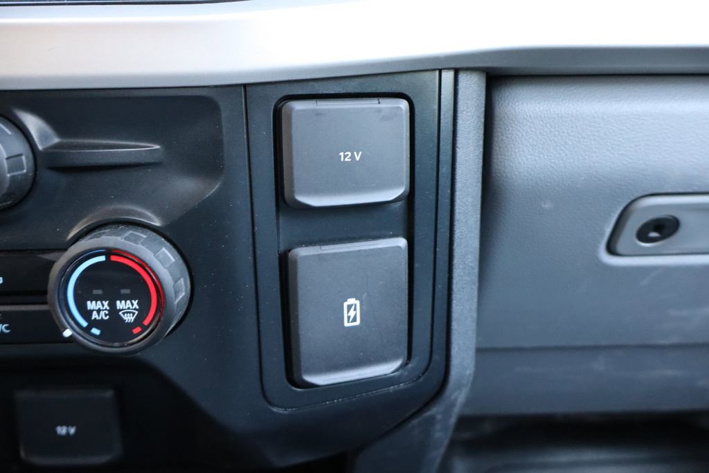Used 2023 Ford F550 4x4 Regular Cab Super Duty image 34