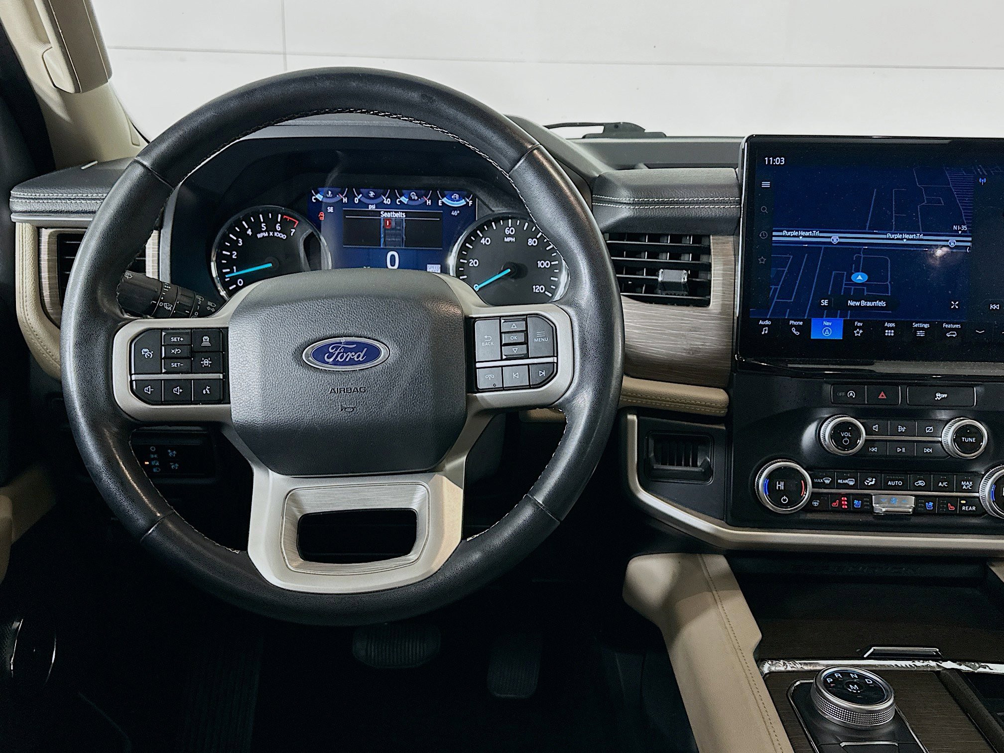 Used 2024 Ford Expedition Limited image 18