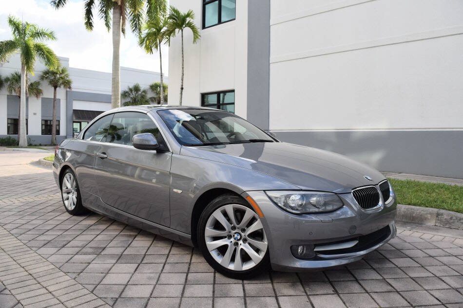 Used 2013 BMW 328i Convertible RWD image 4