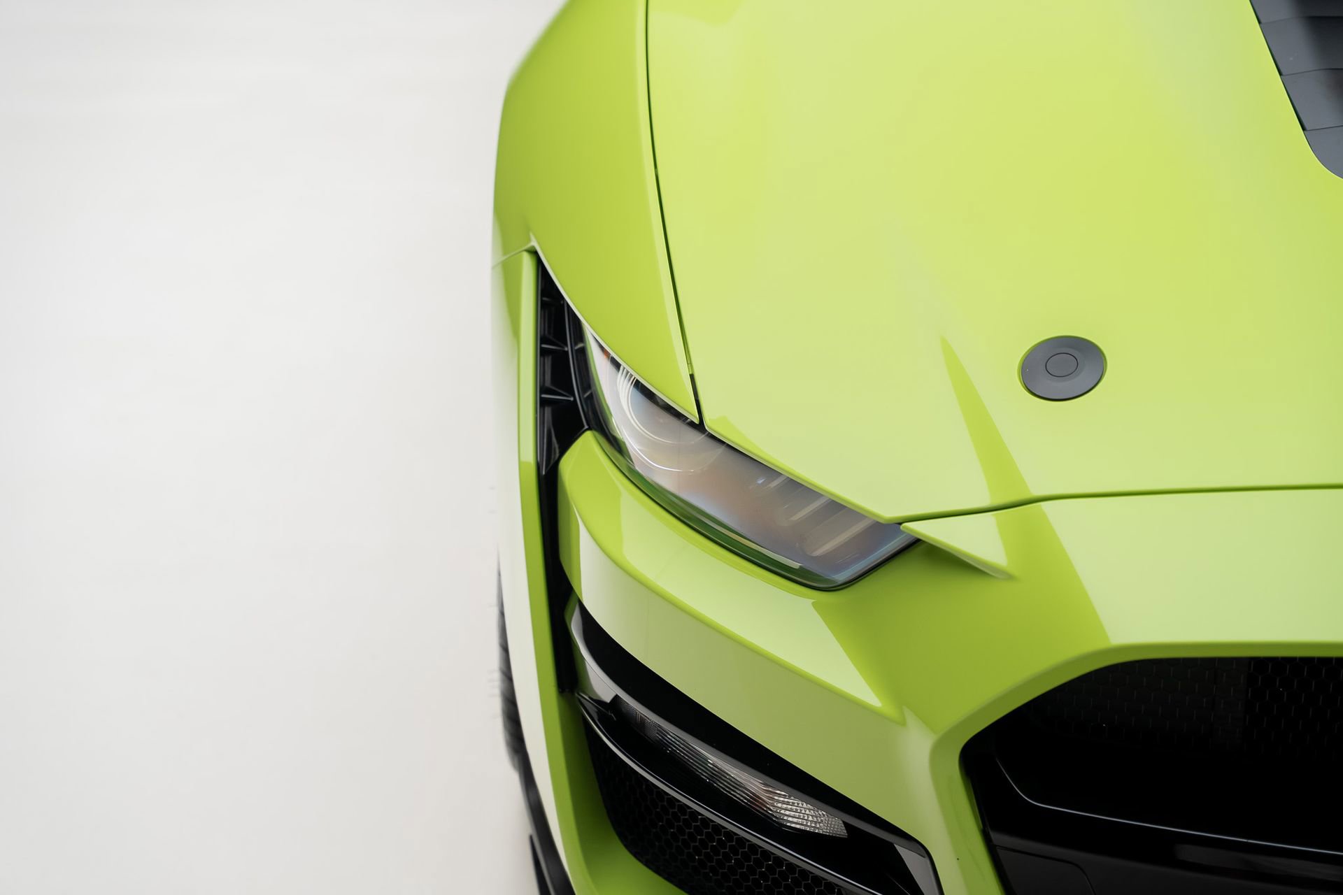 Used 2020 Ford Mustang Shelby GT500 w/ Technology Package image 12