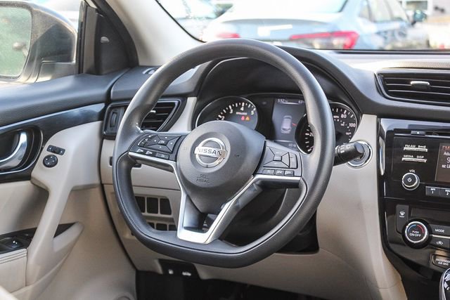 Used 2018 Nissan Rogue Sport SV image 22