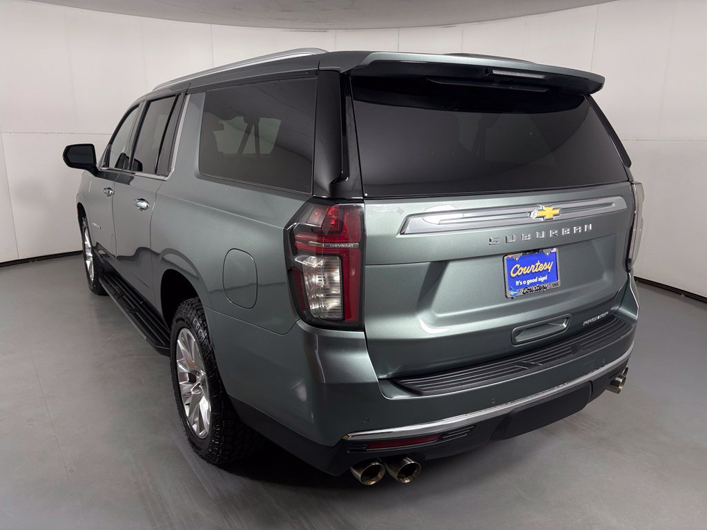 Used 2023 Chevrolet Suburban Premier AWD/4WD image 6