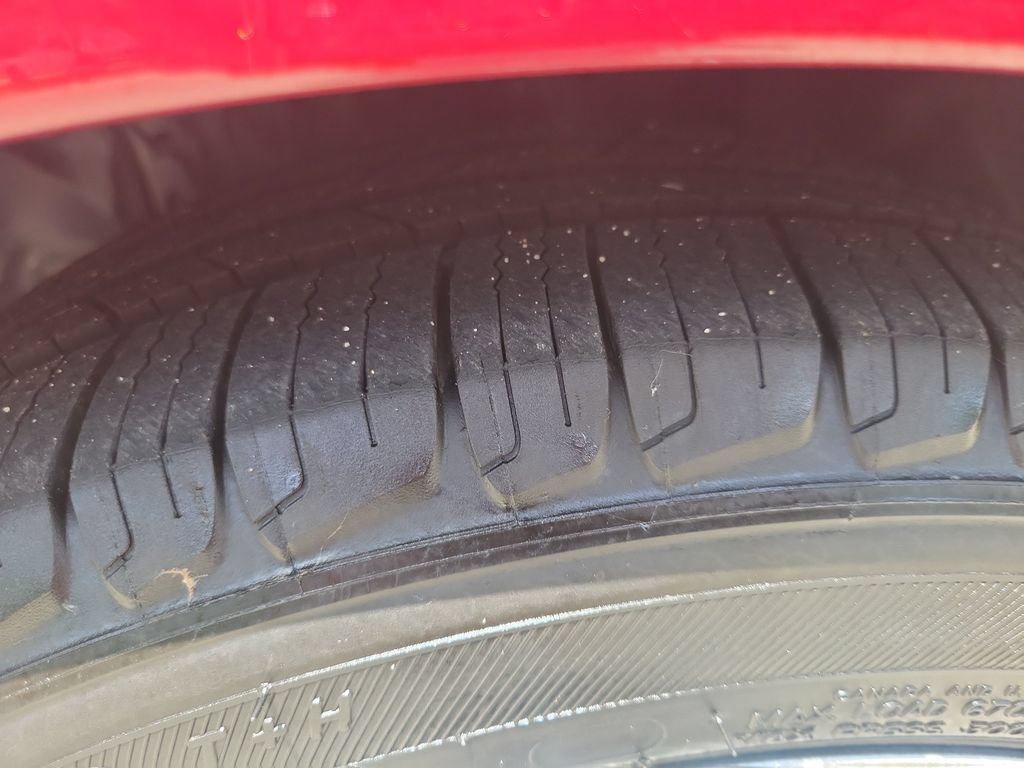 Certified 2018 Toyota Camry LE FWD image 33