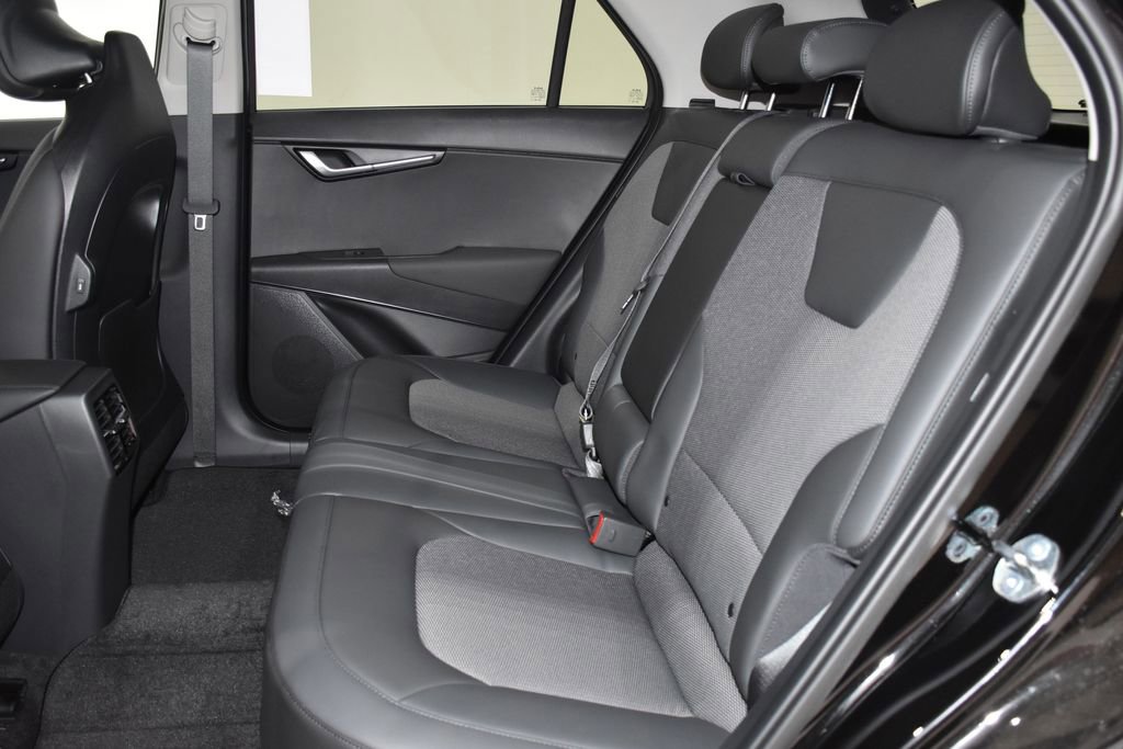 New 2025 Kia Niro EX image 26