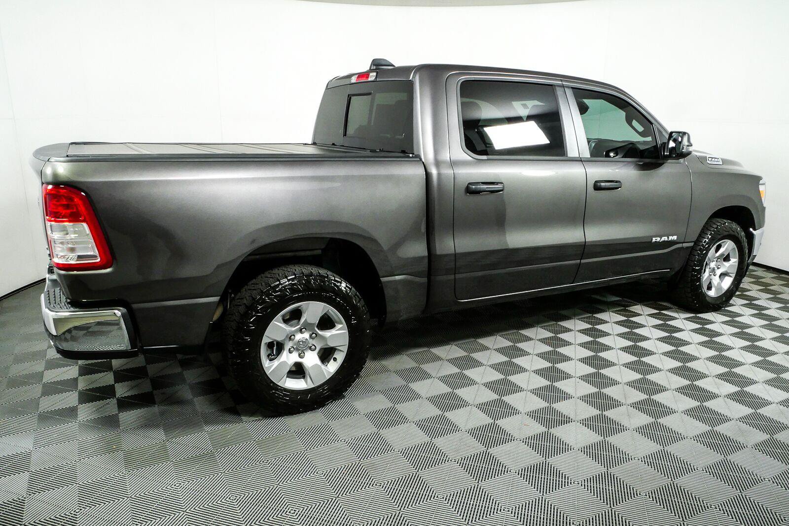 Used 2023 RAM 1500 Big Horn AWD/4WD image 2