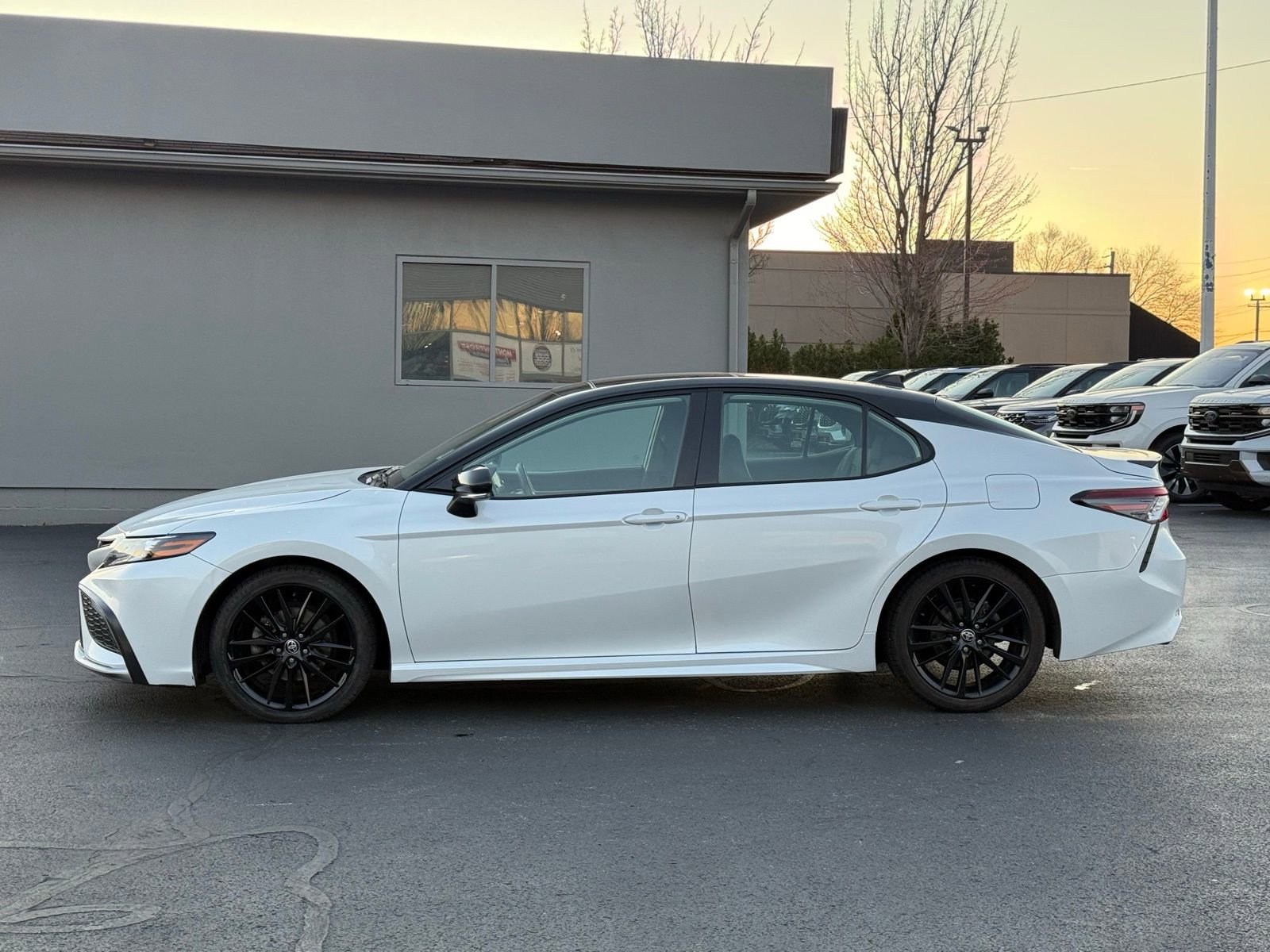 Used 2023 Toyota Camry XSE w/ Cold Weather Package FWD image 6