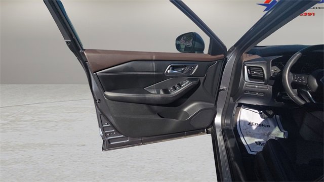 Used 2021 Nissan Rogue SL image 31