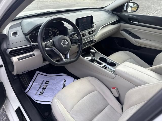 Used 2019 Nissan Altima 2.5 SV FWD image 11