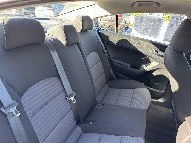 Used 2017 Kia Forte S image 20