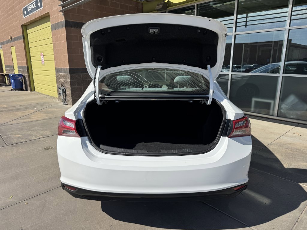 Used 2022 Chevrolet Malibu LT image 33