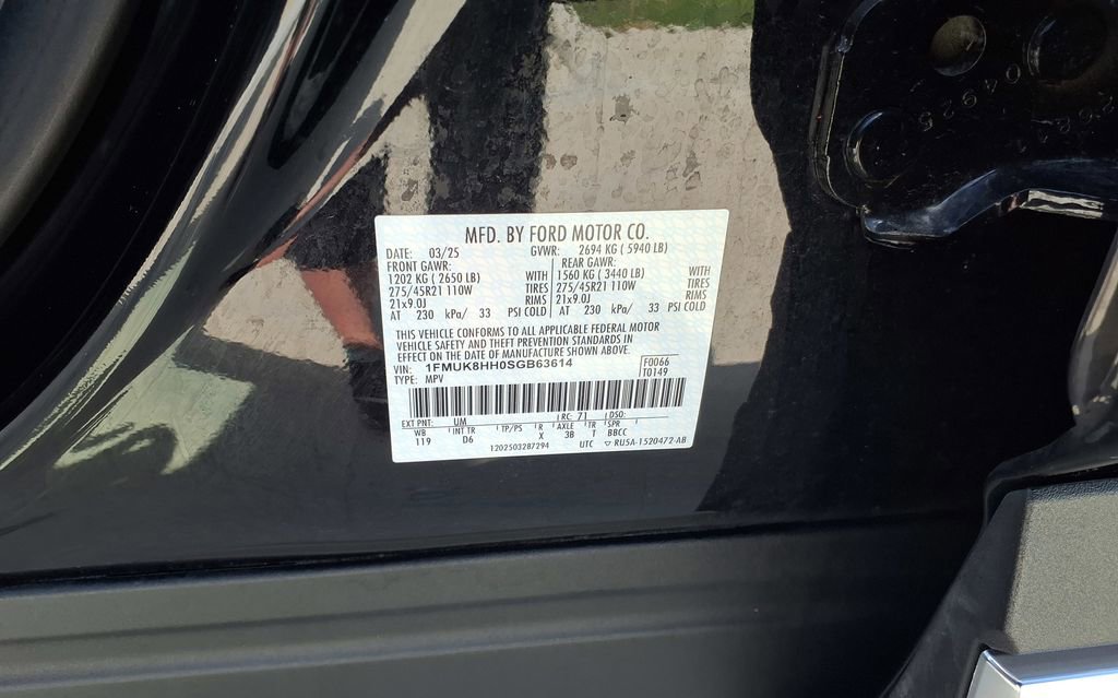 Used 2025 Ford Explorer Platinum w/ LUX Leather Package image 35