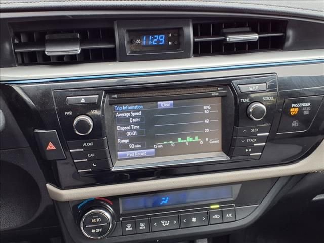 Used 2015 Toyota Corolla LE FWD image 13