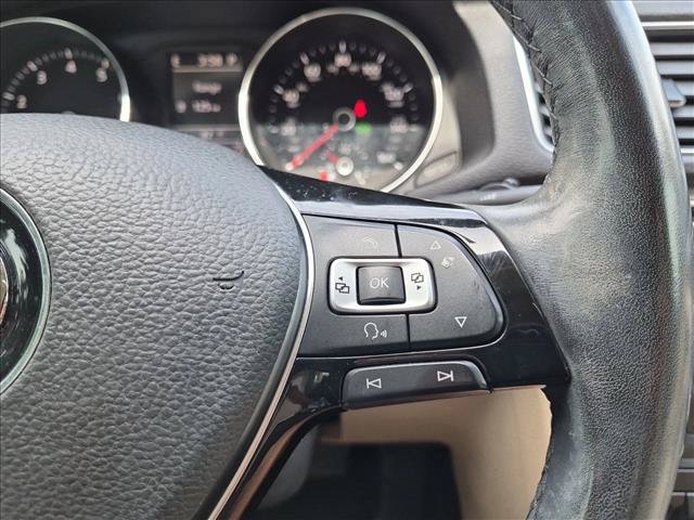 Used 2017 Volkswagen Passat 1.8T SE FWD image 29