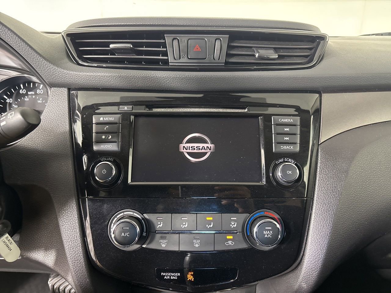 Used 2020 Nissan Rogue Sport S image 15