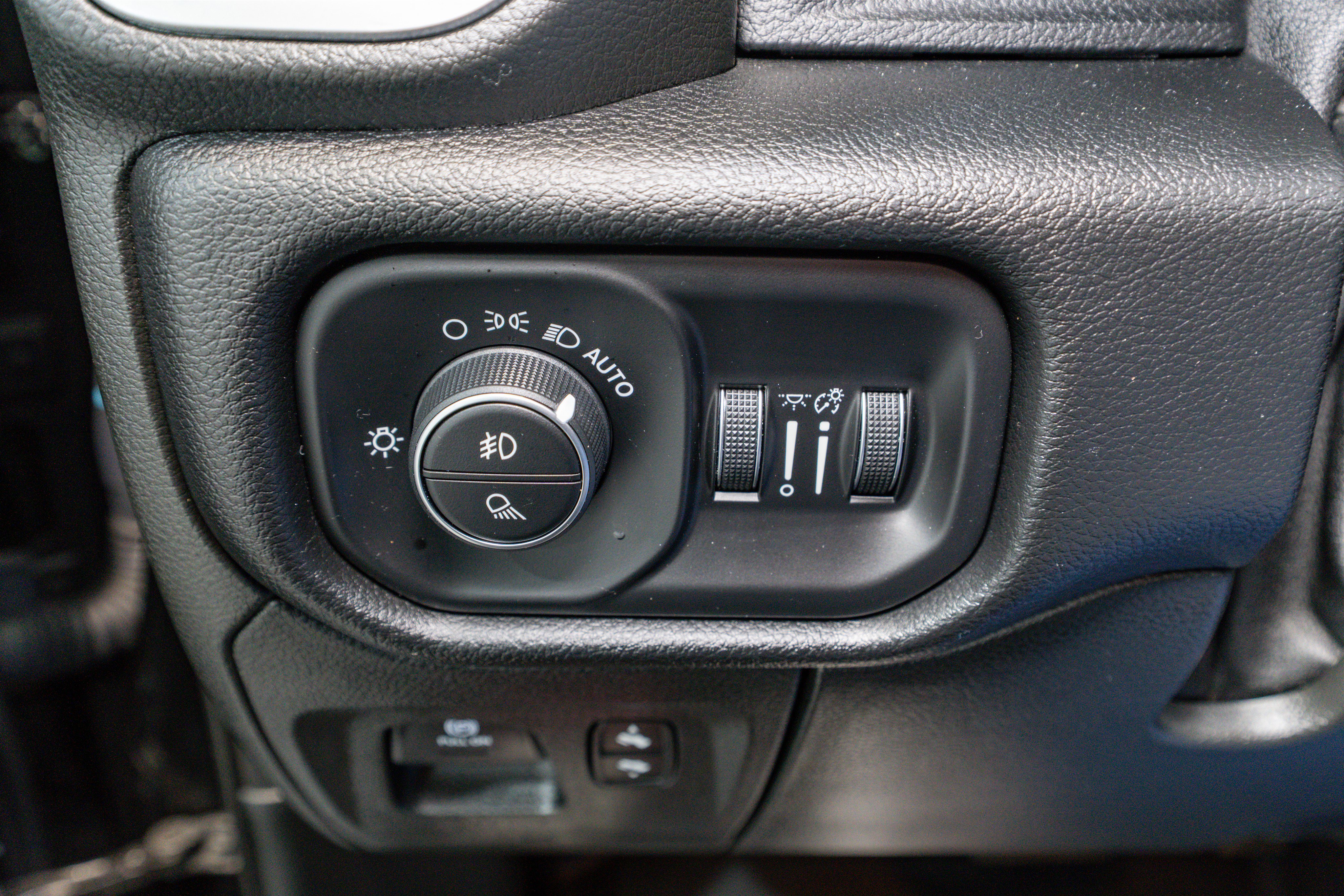 Used 2019 RAM 1500 Big Horn image 28