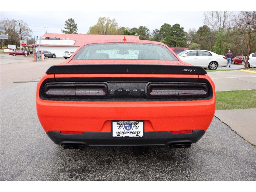 Used 2016 Dodge Challenger SRT Hellcat image 4