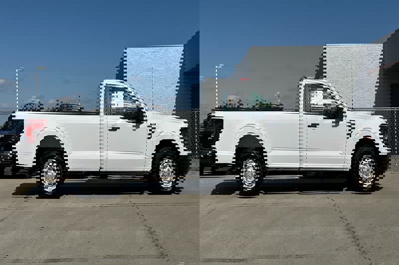 Used 2024 Ford F150 XL RWD image 2