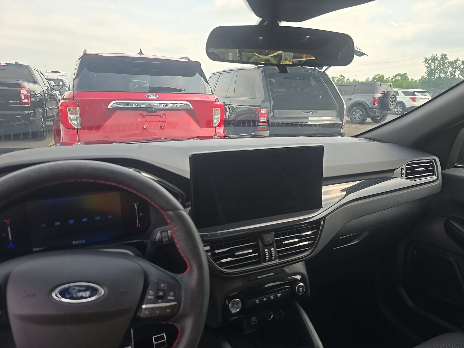 Used 2024 Ford Escape ST-Line w/ Tech Pack #1 AWD/4WD image 13