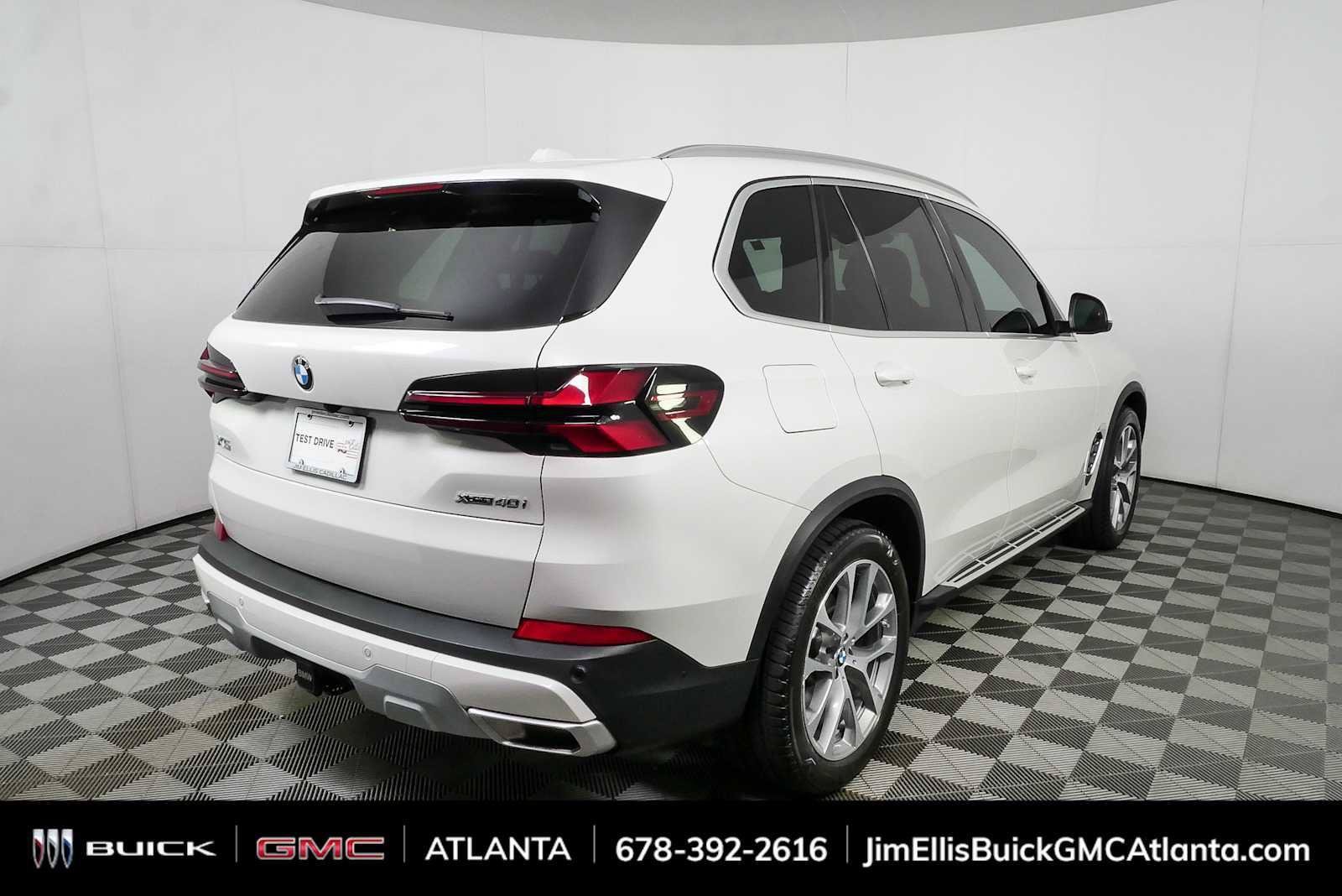 Used 2026 BMW X5 xDrive40i w/ Executive Package AWD/4WD image 3