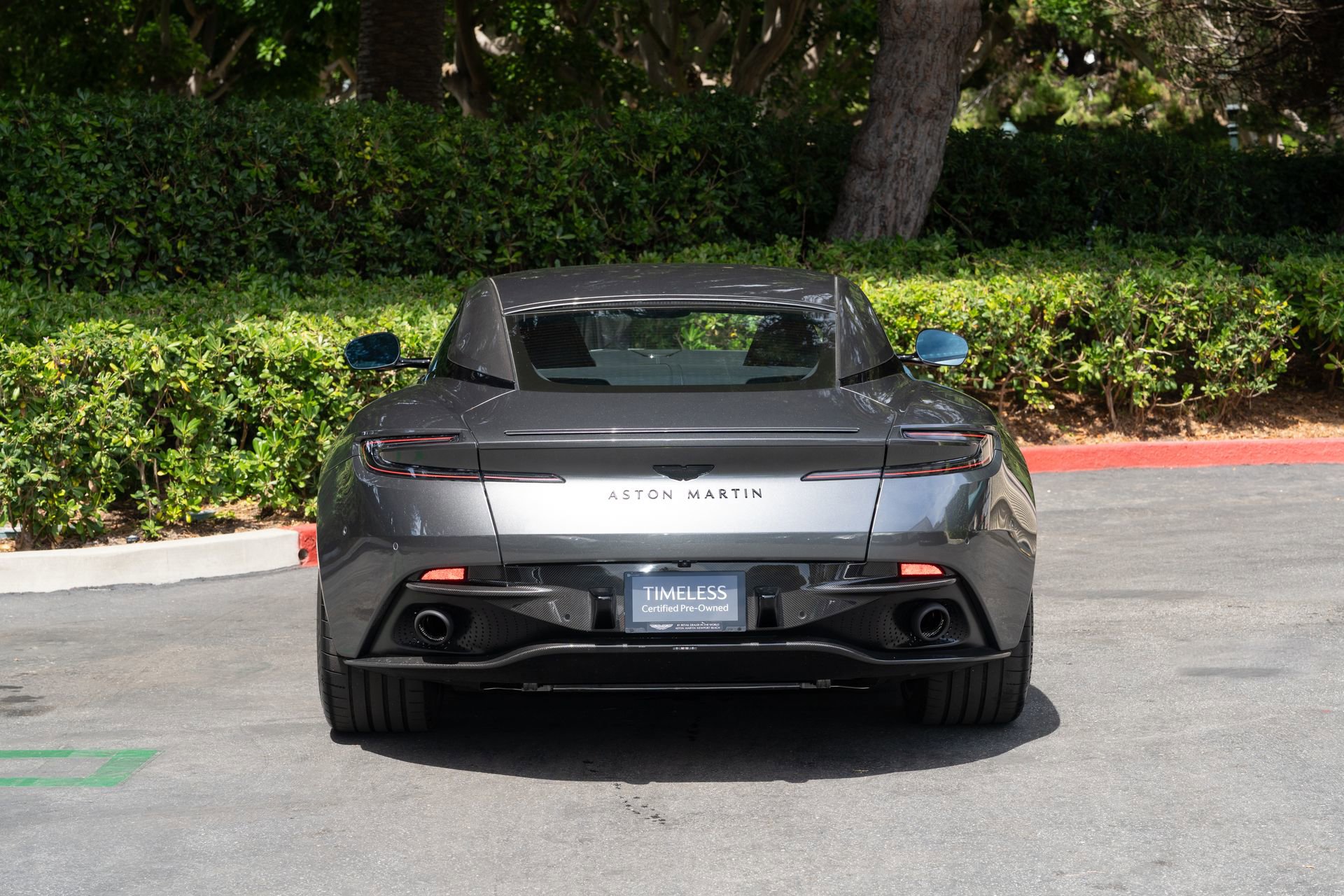 Used 2024 Aston Martin DB12 Coupe RWD image 17