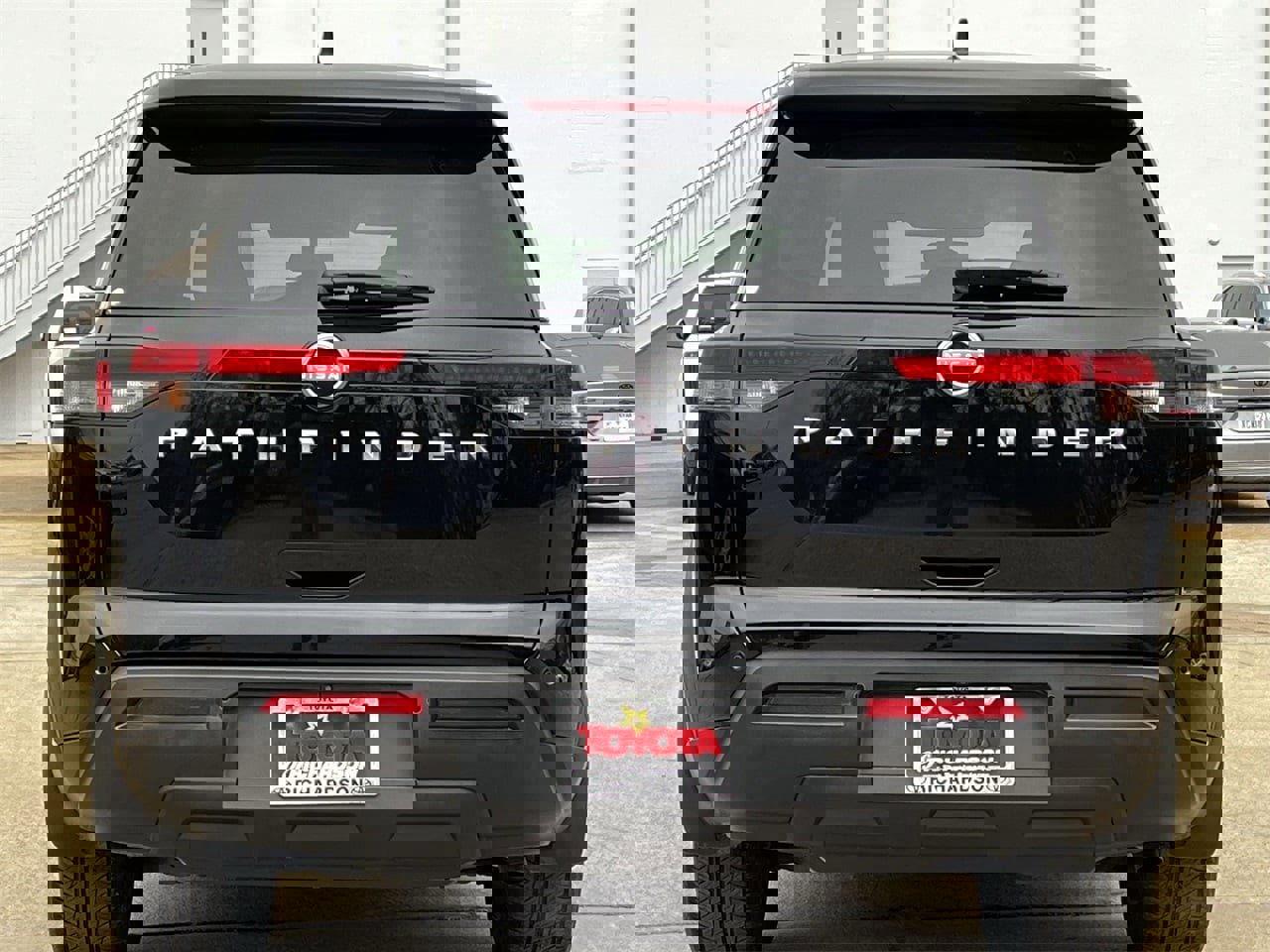 Used 2024 Nissan Pathfinder S w/ Cargo Package image 5