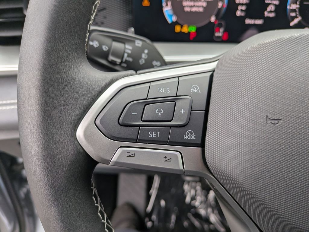 New 2026 Volkswagen Tiguan SE image 18