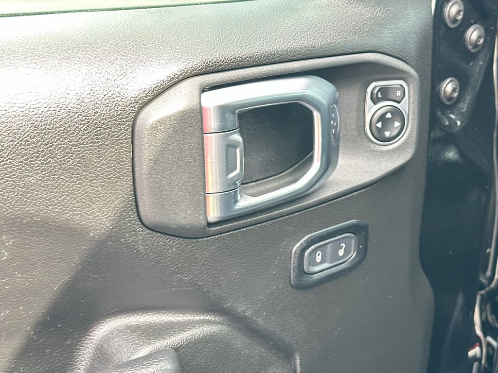 Used 2025 Jeep Wrangler Unlimited Sport image 18