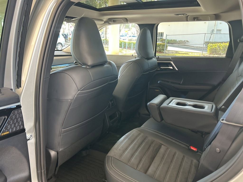 New 2026 Mitsubishi Outlander SE image 35