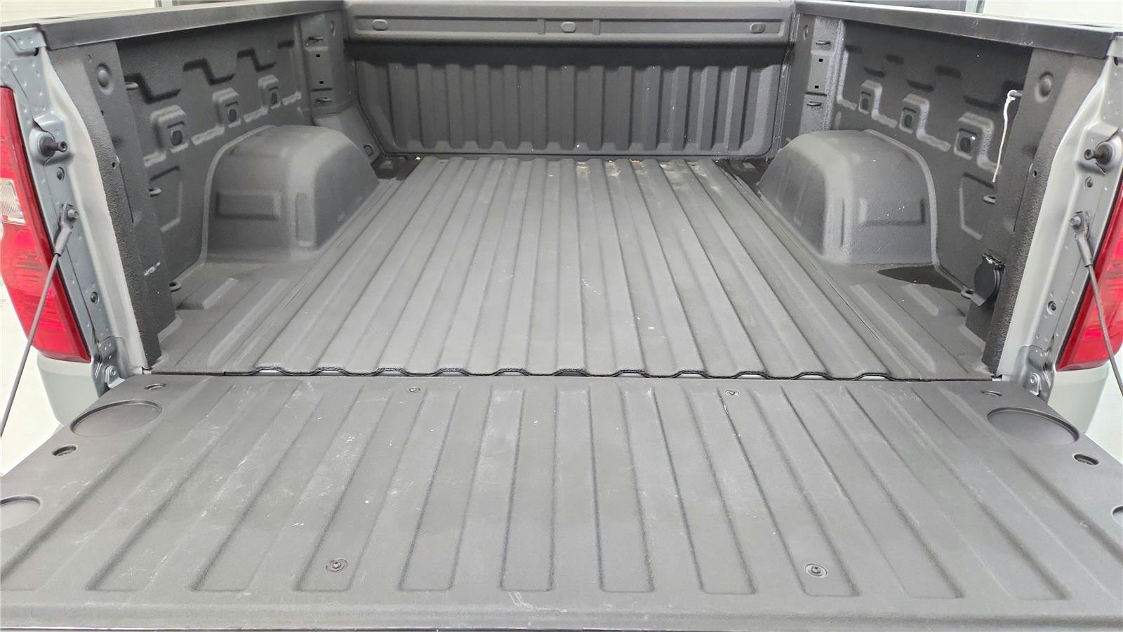 New 2025 Chevrolet Silverado 1500 Custom image 46