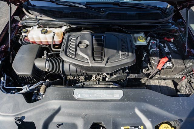 Used 2024 Jeep Wagoneer L Series III w/ Flexible Seating Group image 14