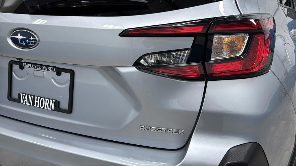 Used 2024 Subaru Crosstrek 2.0i Premium image 35