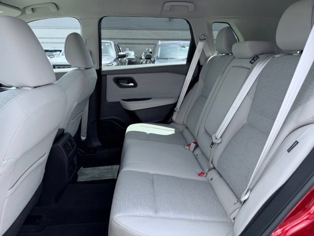 Used 2022 Nissan Rogue SV AWD/4WD image 19