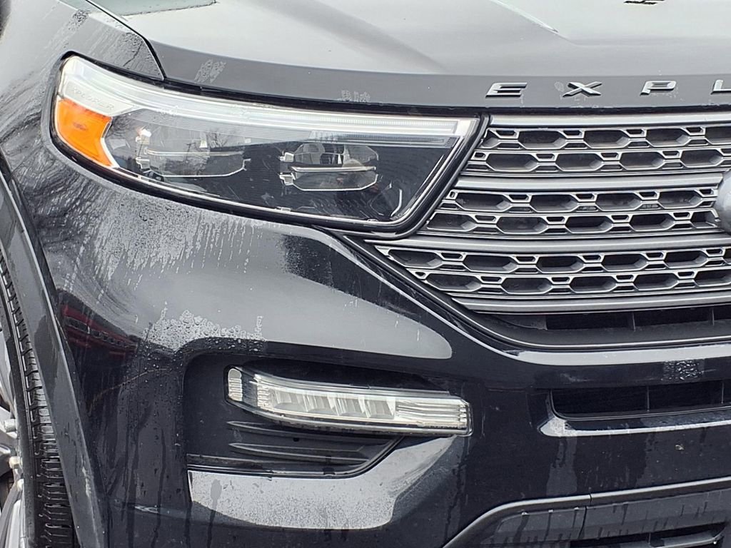 Used 2023 Ford Explorer XLT w/ Equipment Group 202A image 9