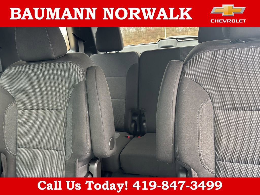 Used 2023 Chevrolet Traverse LT image 36