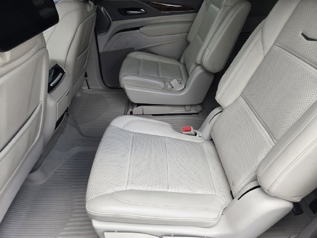 Used 2024 Cadillac Escalade ESV Sport Platinum AWD/4WD image 29