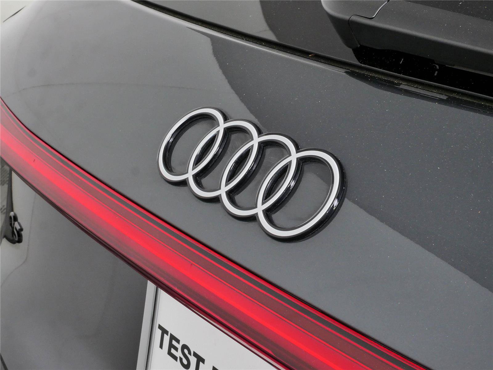 Used 2025 Audi Q5 Prestige AWD/4WD image 38