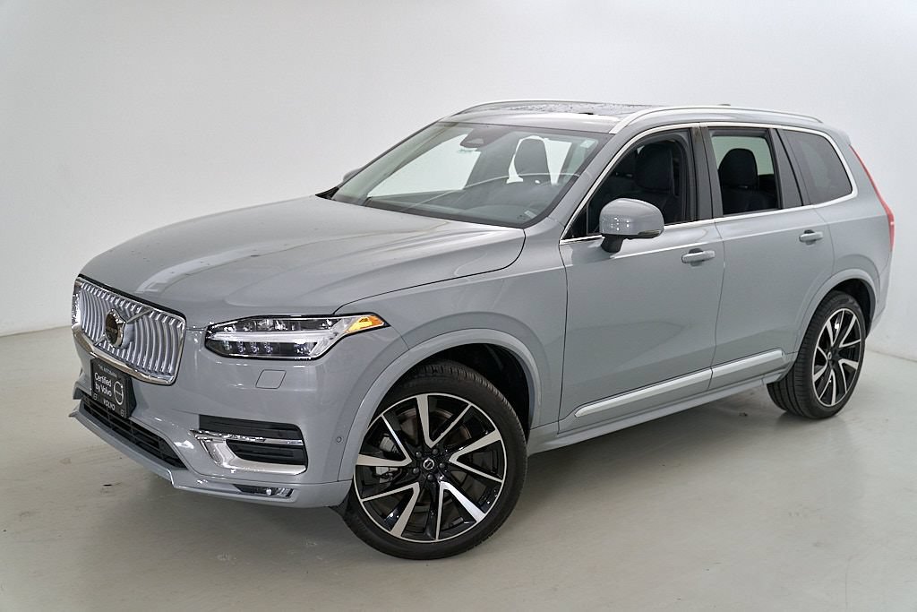 Certified 2025 Volvo XC90 B6 Plus AWD/4WD image 3