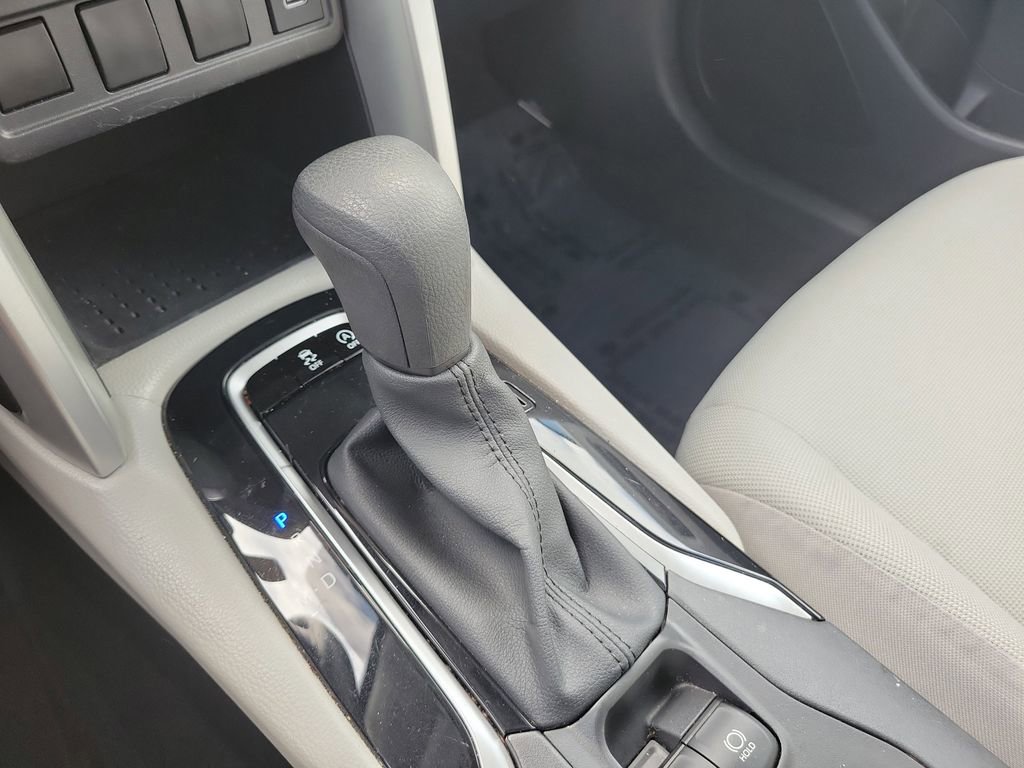 Used 2024 Toyota Corolla Cross L FWD image 27