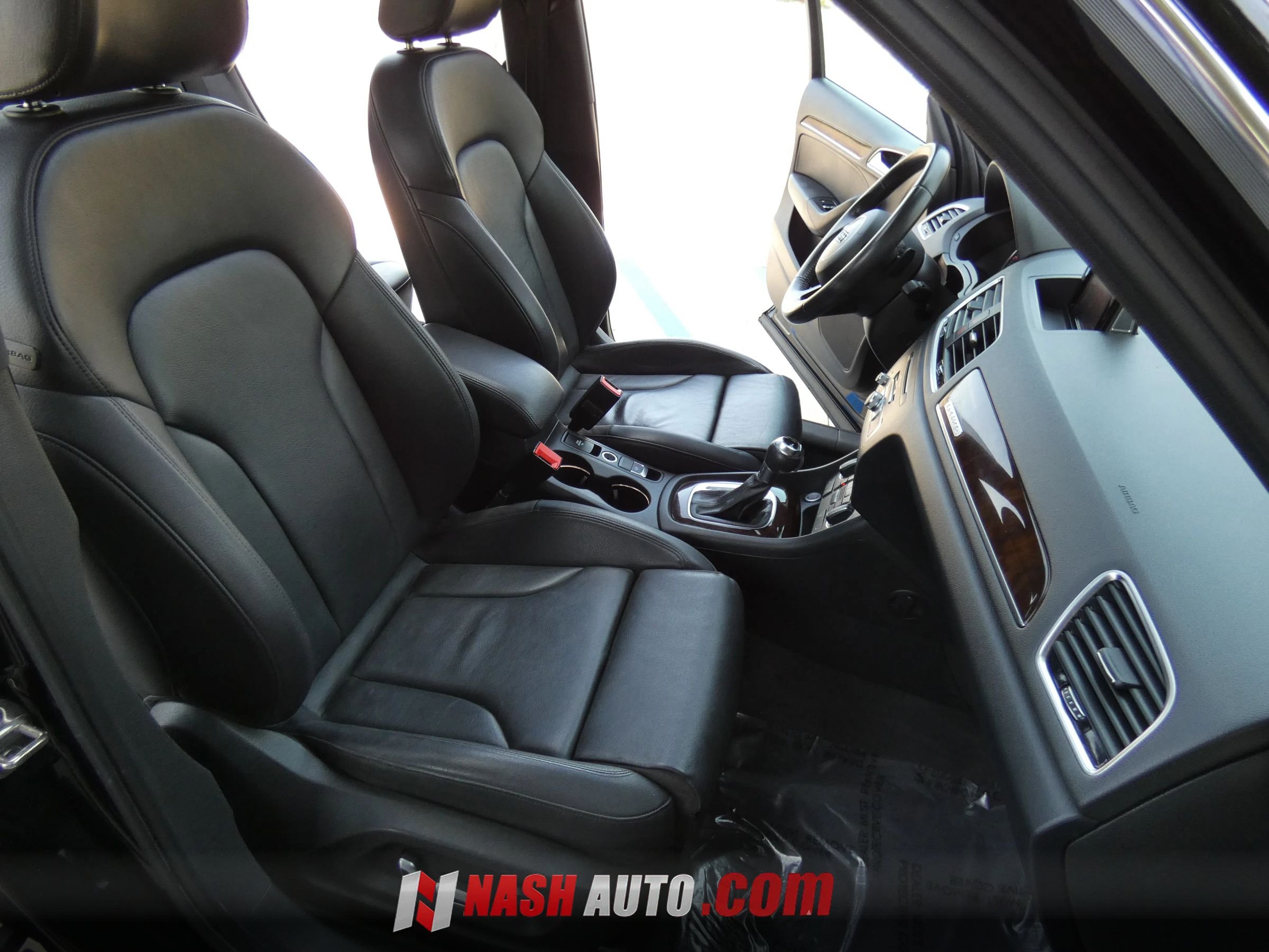 Used 2018 Audi Q3 2.0T Premium Plus w/ Premium Plus Package AWD/4WD image 32
