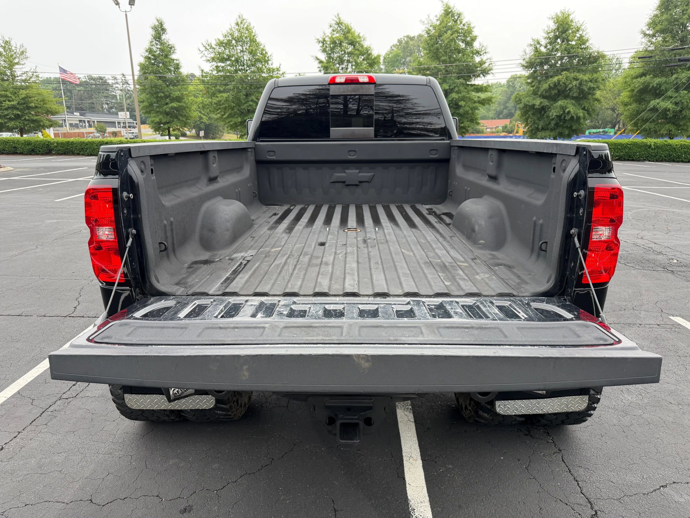 Used 2018 Chevrolet Silverado 3500 High Country w/ Duramax Plus Package AWD/4WD image 9