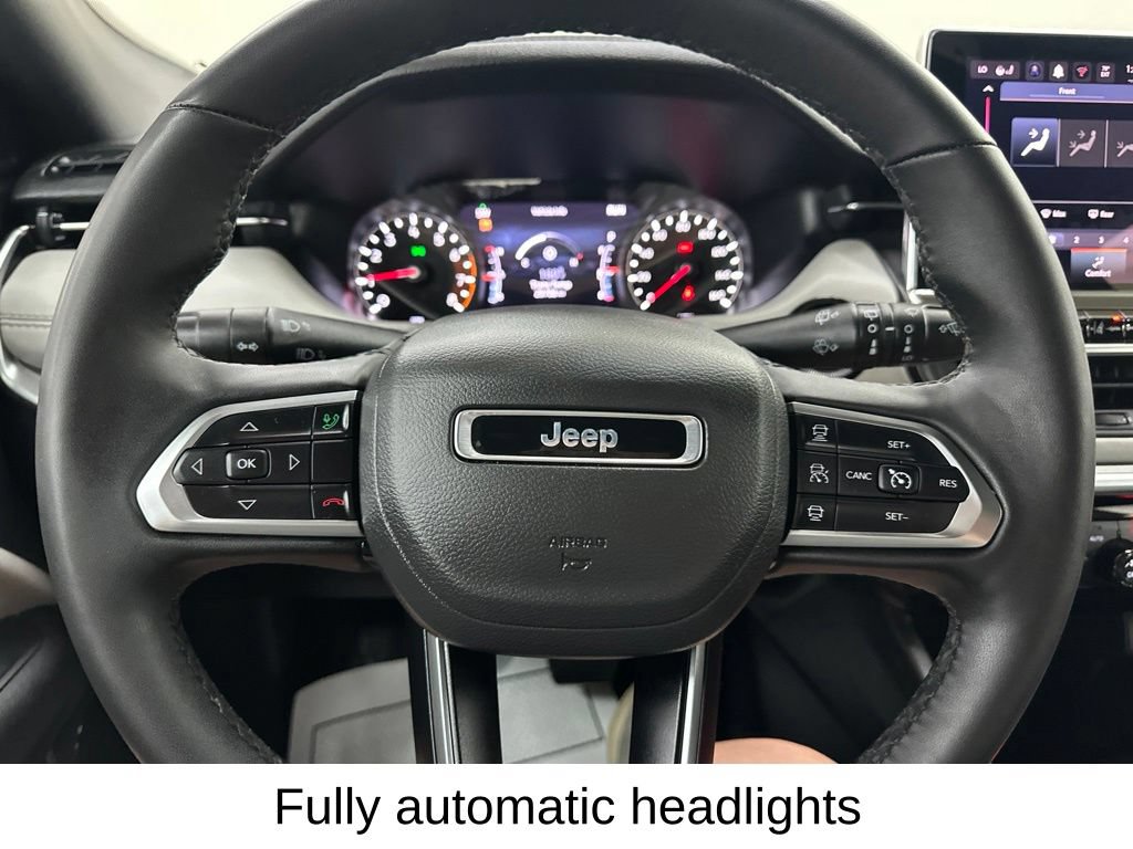 Used 2025 Jeep Compass Limited AWD/4WD image 36