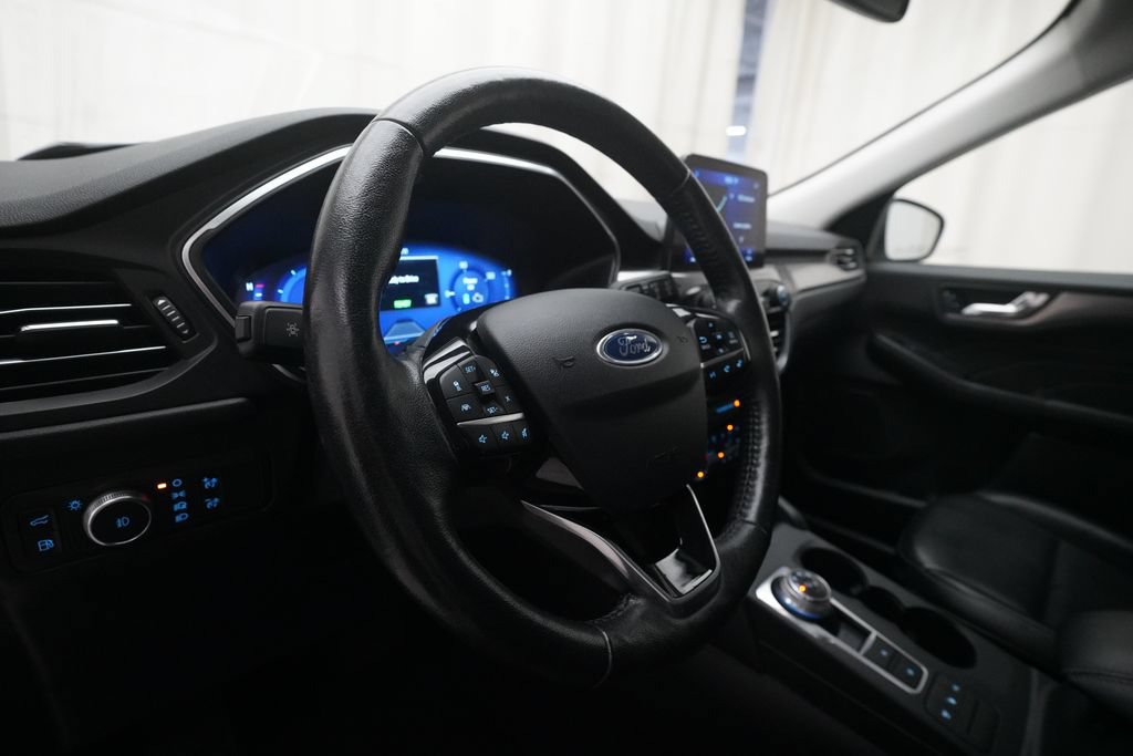 Used 2021 Ford Escape Titanium AWD/4WD image 8